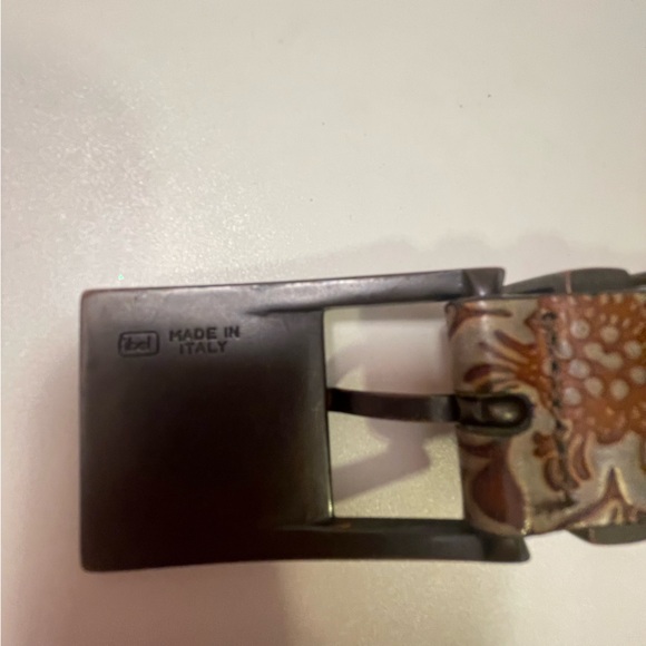 Women’s Belt Size Medium 40 inches Made in Italy Floral detail scrolling design - Picture 6 of 11